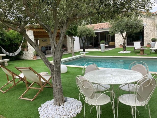La Maison 1440 LʼIsle-sur-la-Sorgue Exteriör bild